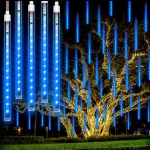 plave led lampice meteorska kisa novogodisnja rasveta spoljasnja