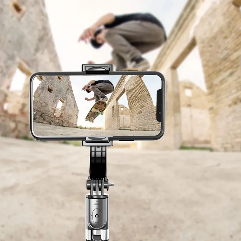 Snimajte kao profesionalac uz ovaj selfi štap sa ugrađenim stabilizatorom koji automatski balansira vaš telefon i omogućava snimanje filmskih kadrova u pokretu