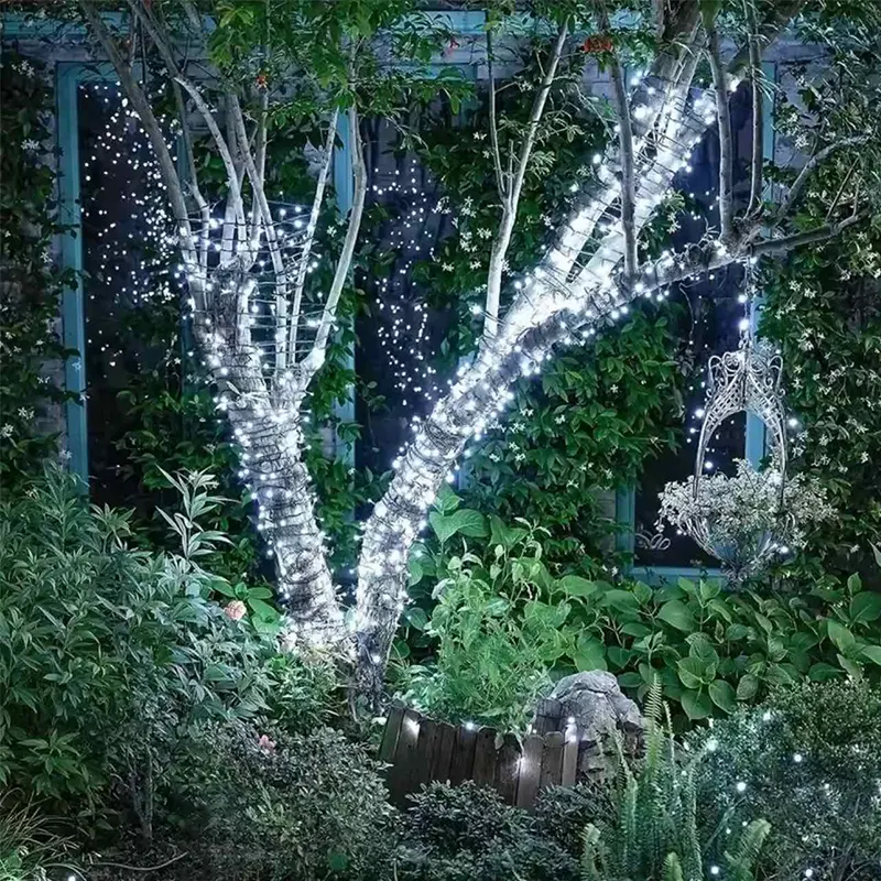 Bele solarne lampice od 10 metara za elegantno i štedljivo osvetljenje svakog prostora