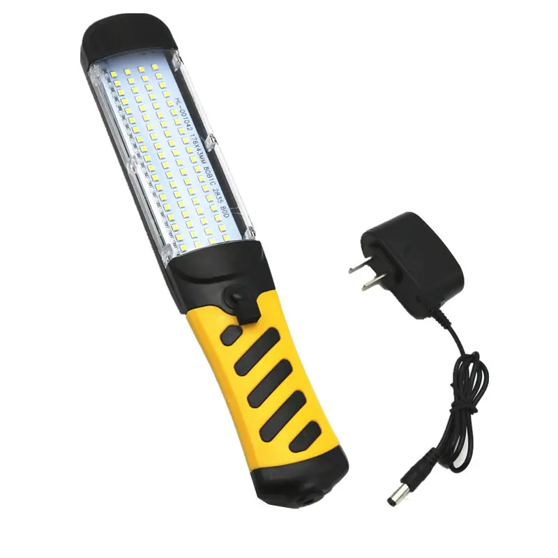 usb_punjiva_radna_lampa_za_mehanicare_sa_cob_led_svetlom_i_magnetom Prenosiva i izdržljiva punjiva LED mehaničarska lampa otporna na udarce i ulje savršena za zahtevne uslove u garaži ili na terenu