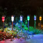 Ekološke solarne lampe koje danju skupljaju energiju a noću stvaraju šarenu rasvetu