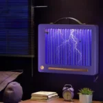 Recite zbogom dosadnim komarcima uz ovu efikasnu LED lampu koja koristi specijalno UV svetlo da ih namami u zamku a zatim ih bezbedno eliminiše za mirne i spokojne noći bez ujeda