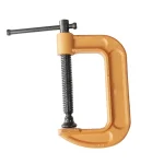 Zaboravite na klizanje i pomeranje delova ova C stega 75x60mm je izrađena od livenog gvožđa i garantuje maksimalnu stabilnost i pouzdanost što je ključno za preciznost i sigurnost u svakom projektu