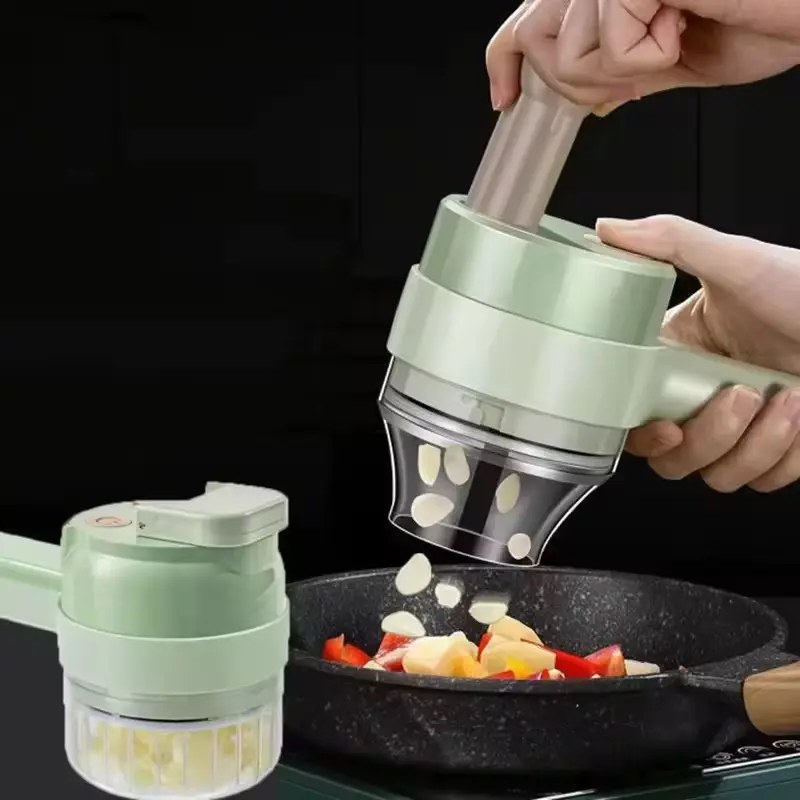 mocni_mini_secko_koji_radi_na_baterije_i_staje_u_svaku_fioku Zaboravite na suze dok sečete luk i dosadno ručno seckanje ovaj bežični mini secko je vaš novi najbolji prijatelj u kuhinji koji za samo par sekundi savršeno usitni sve sastojke bez kablova i nereda