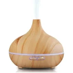 Idealan za spavaću sobu ovaj mirisni difuzor radi skoro nečujno i uz par kapi umirujućeg ulja lavande stvara savršene uslove za dubok i miran san bez buđenja tokom noći