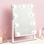 Kozmetičko ogledalo sa LED osvetljenjem: Besprekorna preciznost za šminkanje. Optimalno svetlo za savršen izgled u svakom trenutku.