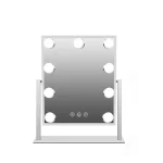 Svaki ugao, savršeno osvetljen: Kompaktno i elegantno, ovo ogledalo sa LED diodama je neophodan alat za preciznu aplikaciju šminke i negu kože.