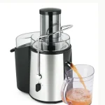 Moćan sokovnik 850W omogućava brzo i efikasno ceđenje za prirodne vitamine